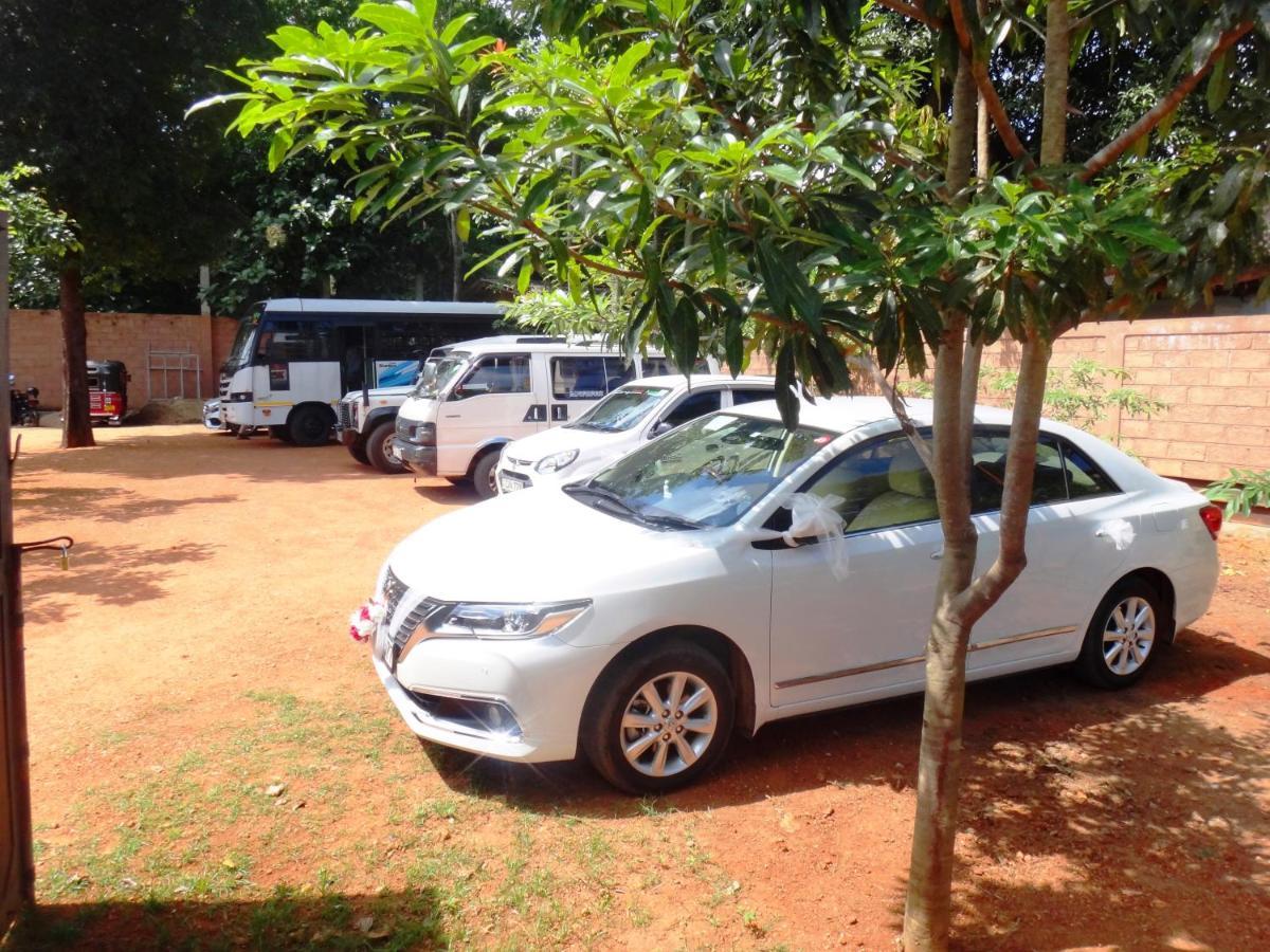 Honey Tree Polonnaruwa Hotel Екстериор снимка