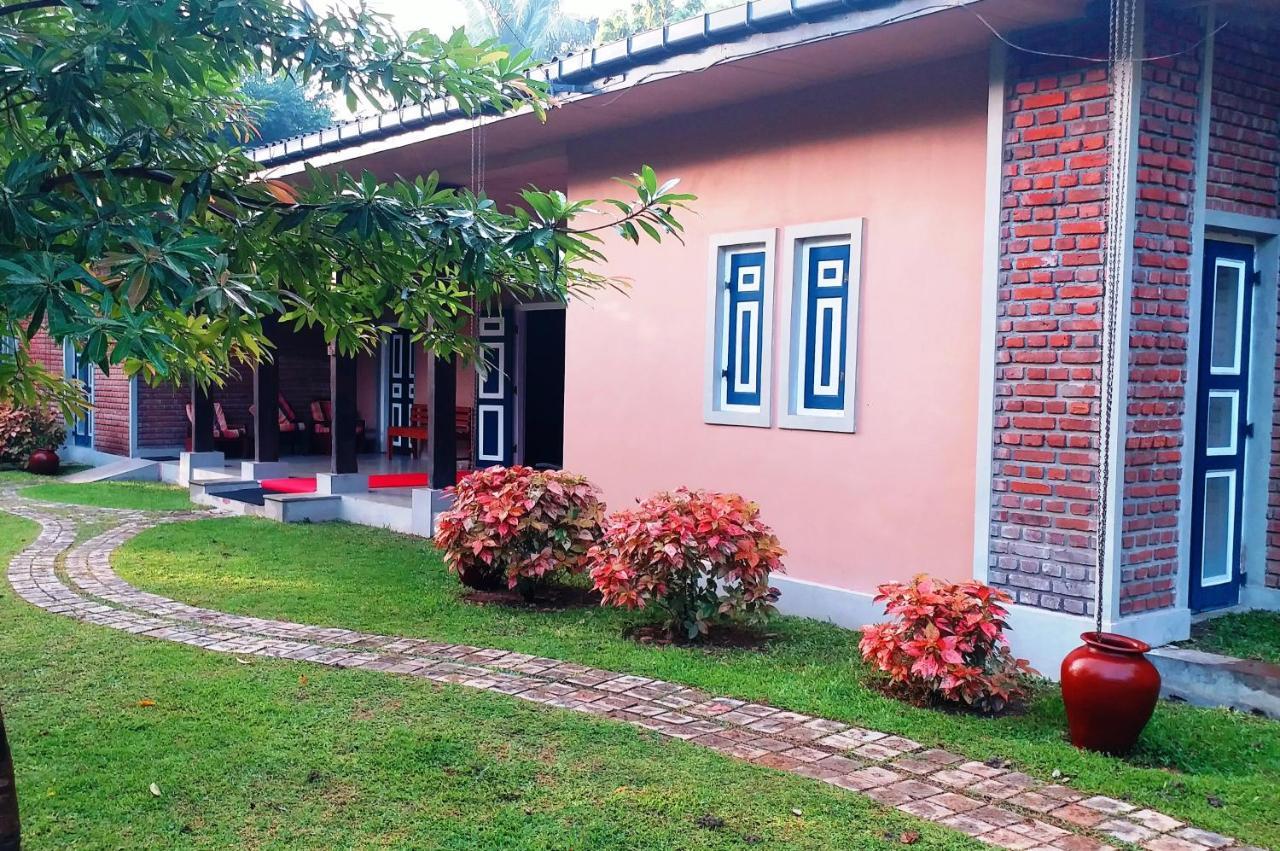 Honey Tree Polonnaruwa Hotel Екстериор снимка