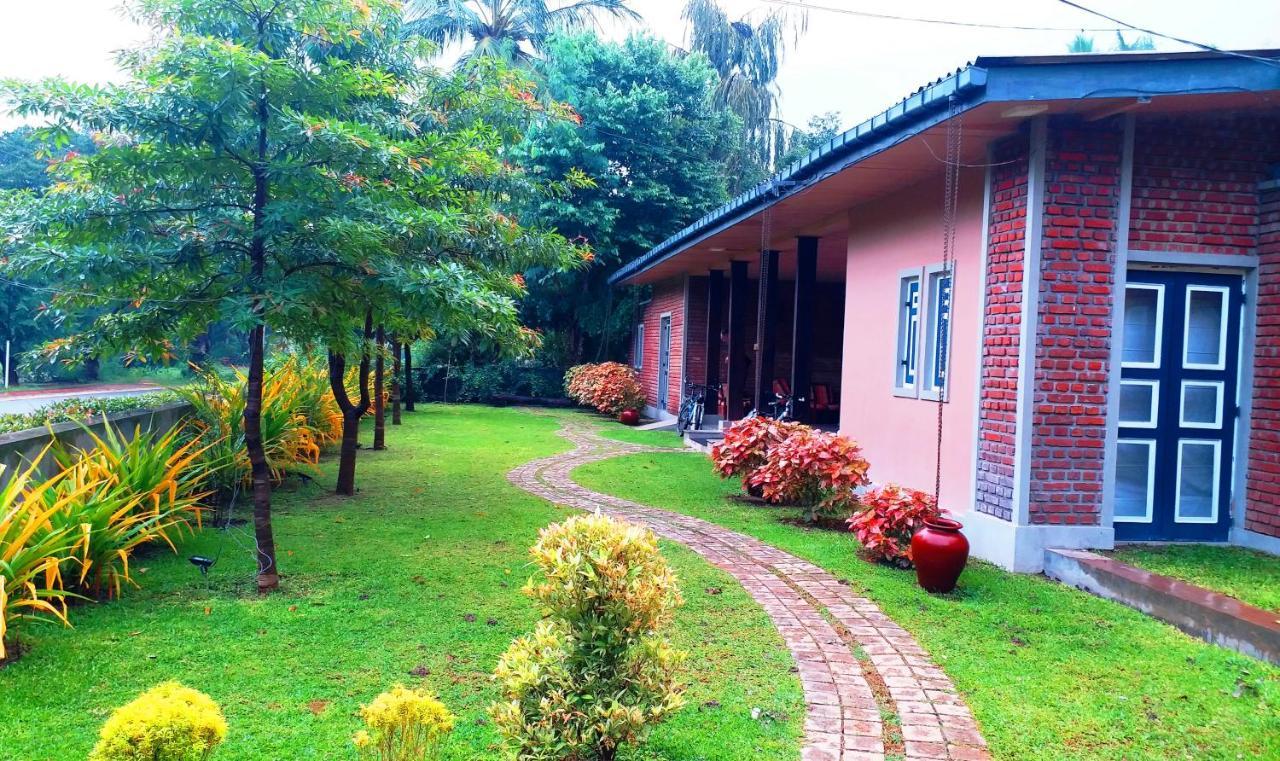 Honey Tree Polonnaruwa Hotel Екстериор снимка